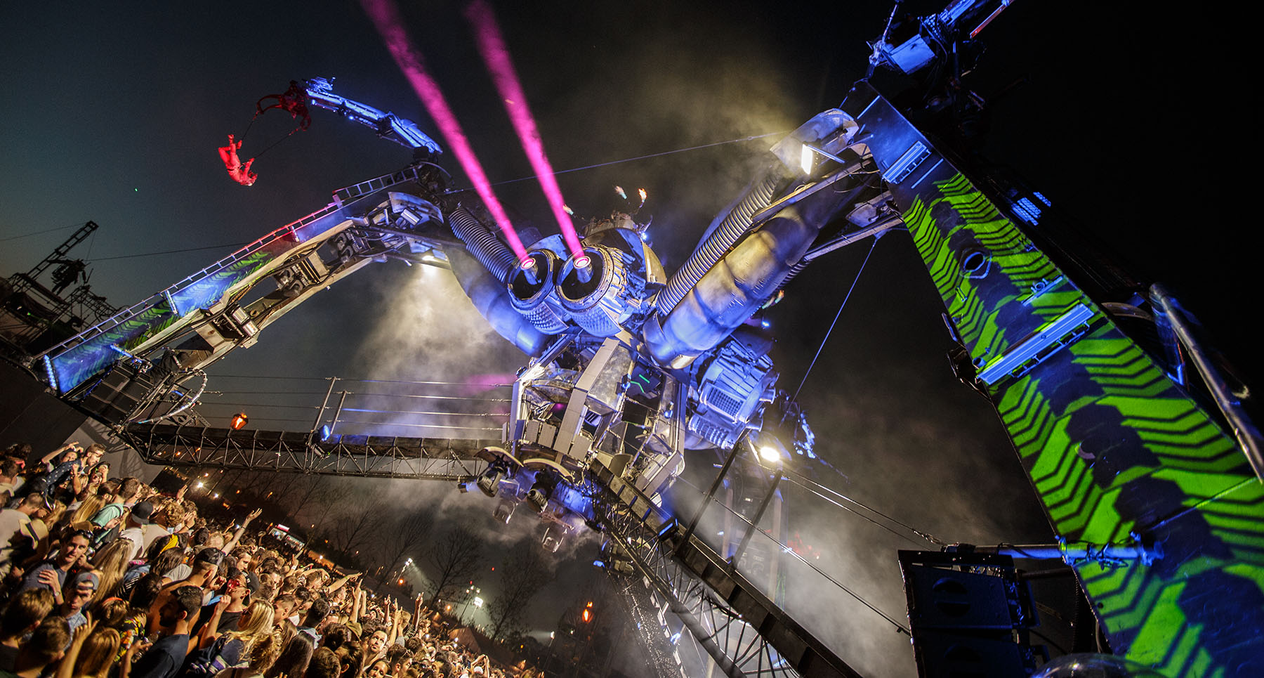 Arcadia Spectacular stage